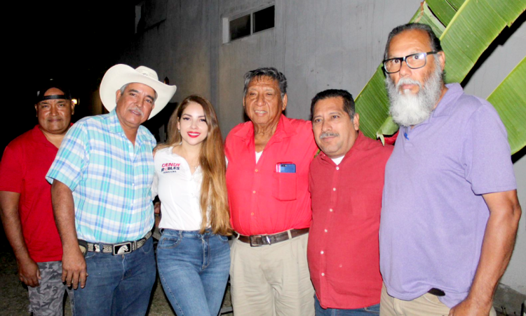 Cendy Robles continúa su gira, visitó Mante