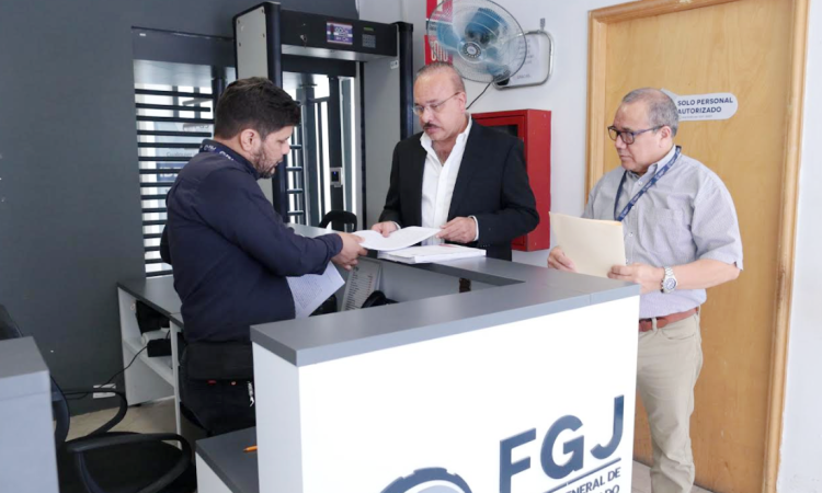 Nueva denuncia contra ex titular de la UIFE y ex secretarios de Cabeza de Vaca