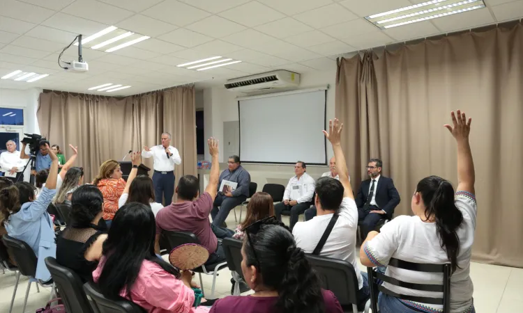 Dialogan autoridades de Salud de Tamaulipas con trabajadores sobre proceso de basificación
