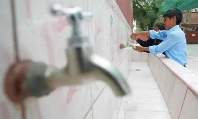Escuelas que no tengan agua, deben adelantar fin de cursos o irse a clases virtuales: Diputado de Educación