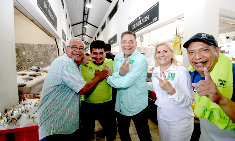 Comerciantes de La Puntilla votarán por Geño y Maki al Senado