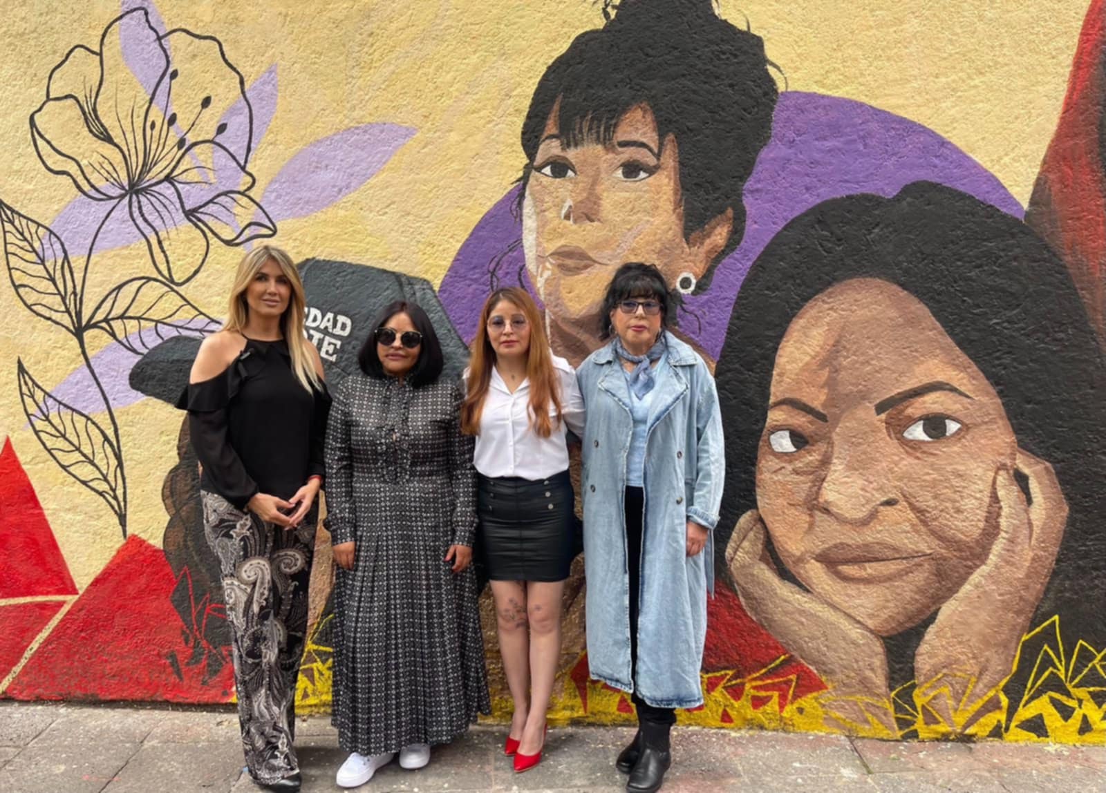Fundación Carmen Sánchez MX, Desirée Navarro y Karen Atilano reinauguran el Mural Derechos Humanos en Coyoacán y celebran resiliencia  femenina.
