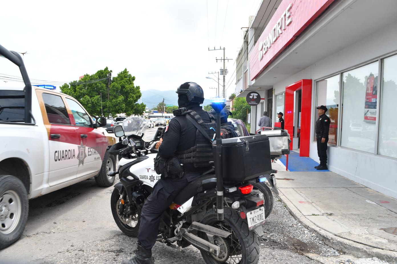 Proximidad de la Guardia Estatal en bancos y zonas peatonales preserva seguridad en vacaciones