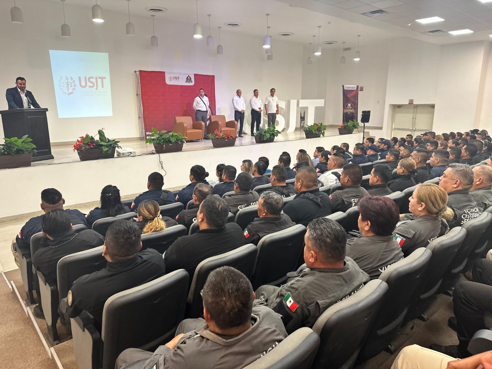 Recibe USJT a 135 elementos de Fiscalía, Guardia Estatal y Custodia Penitenciaria para cursos de  capacitación