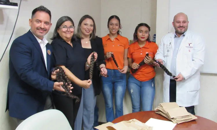Estudiantes de la UAT refuerzan campaña para elaborar pelucas oncológicas