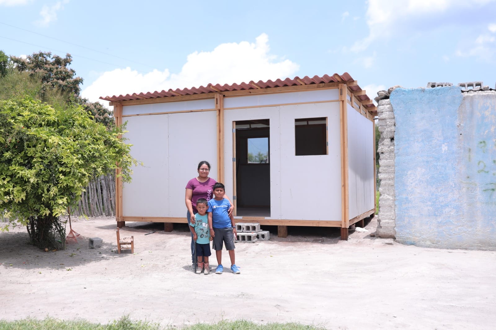 Atienden DIF Tamaulipas y Fundación Techo a  nueve comunidades de Tula