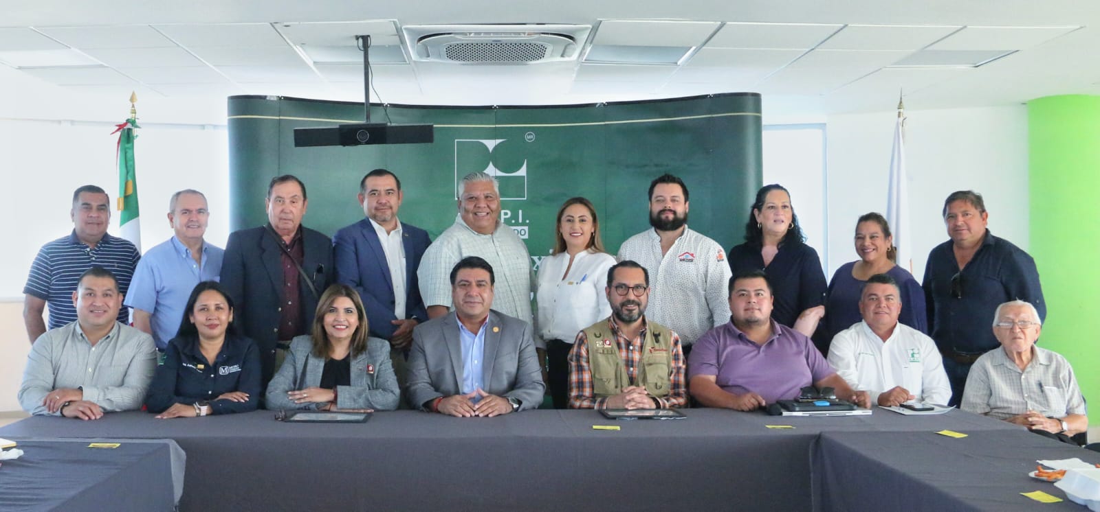 Unen esfuerzos SEDUMA y la AMPI para ordenar el  crecimiento urbano en Nuevo Laredo