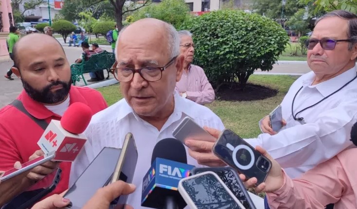 Colapsan drenaje en Victoria, ciudadanos siguen tirando basura en la calle