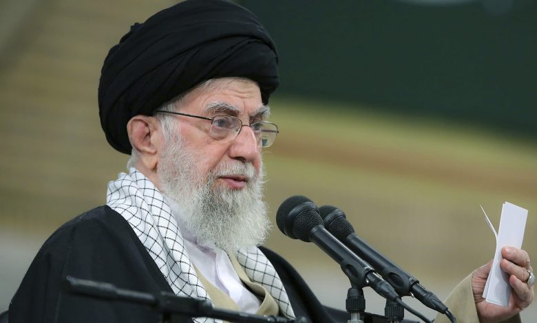 Bloquea X cuenta de líder supremo de Irán