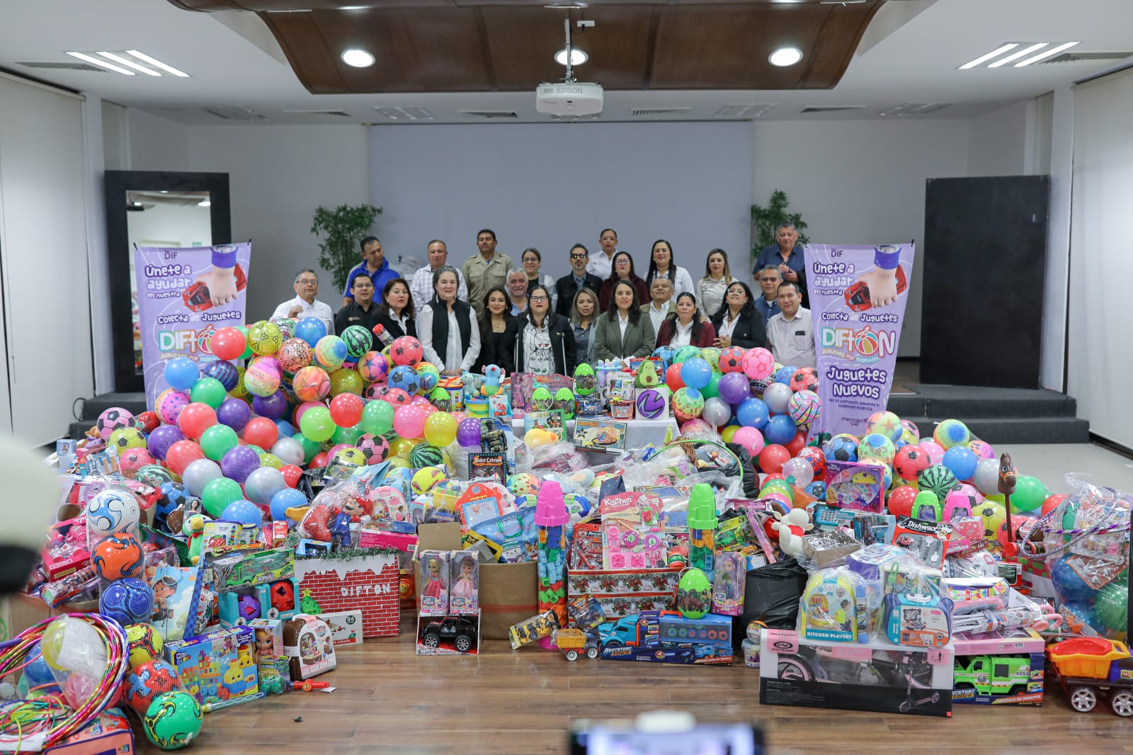 Colecta DIF Tamaulipas más de 14 mil juguetes a  través del DIFtón 2024
