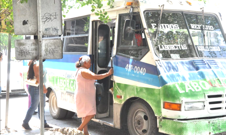 Transportistas, sin dinero para operar camiones urbanos con aire acondicionado en Victoria