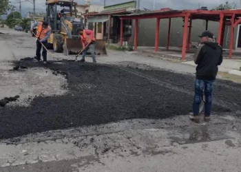 Tras lluvias activa Municipio plan de bacheo intenso