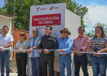 Inaugura alcalde calle de concreto hidráulico en colonia Tamatán.