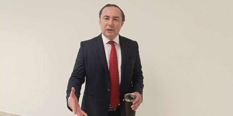 Pide diputado a los 43 alcaldes de Tamaulipas consumir energía de los parques eólicos Sergio  Enrique Jonguitud