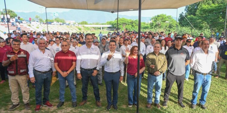 Sociedad y gobierno, sanean cauce del río San Marcos