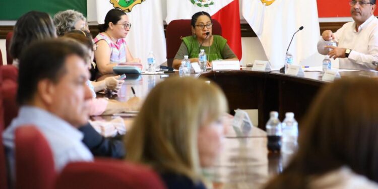 Cabildo da trámite a iniciativas del Congreso.