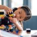 Tecnología que cambia destinos: casi mil niñas y niños acceden a educación STEM gracias a alianza internacional