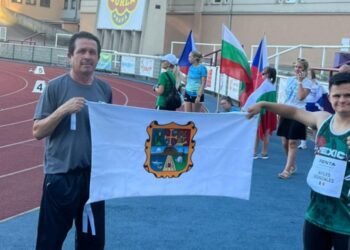 Alex “La Flecha” Avilés rompe récord mundial y se corona doble campeón en el abierto europeo de atletismo para atletas con síndrome de down.