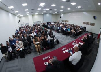 Encabeza Martí Batres reunión con directores de unidades médicas de segundo y tercer nivel del ISSSTE