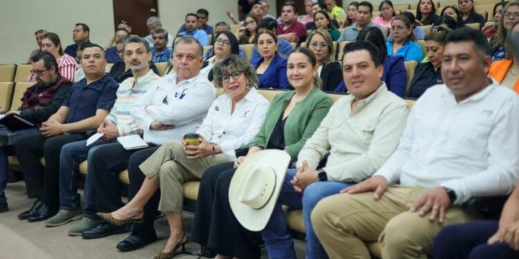 Capacita SEBIEN en salud mental y trabajo en equipo