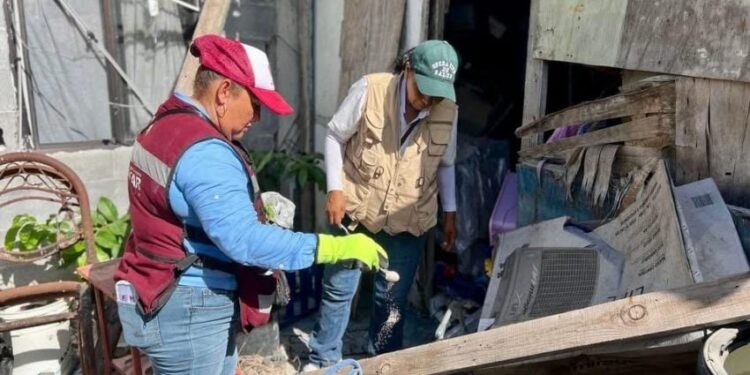 Intensifica Salud capacitación a médicos y la lucha contra el dengue