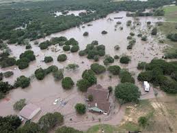 Más de un centenar de muertos a causa de las inundaciones en Texas
