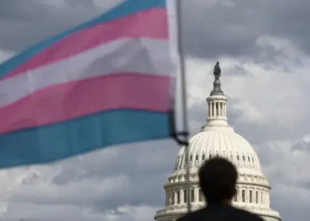 Trump Demanda a California por Permitir Atletas Transgénero en Competencias Femeninas