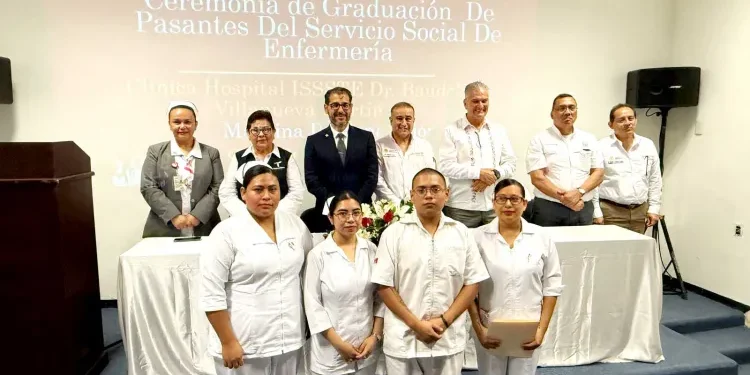 Gradúa ISSSTE Tamaulipas a cuatro enfermeros pasantes en emotiva ceremonia y con instalaciones remodeladas