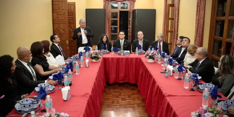 Diputados locales de Tamaulipas se reúnen con Carlos Canturosas y Olga Sosa
