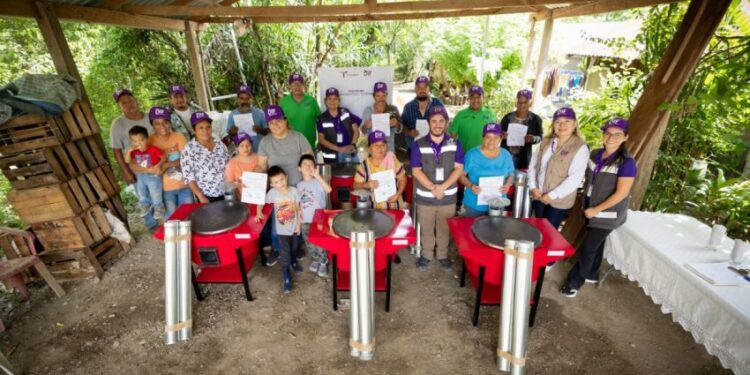 DIF Tamaulipas impulsa bienestar en comunidades rurales con estufas ecológicas y proyectos de captación de agua