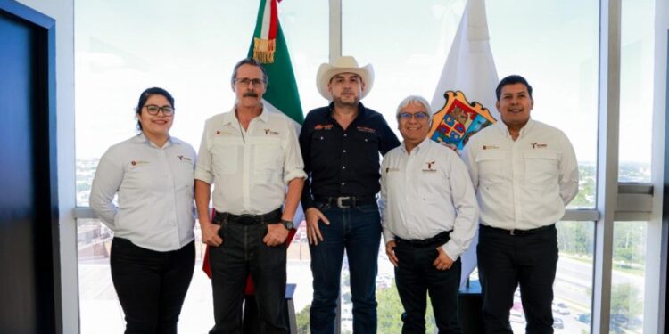 Recorre SEDENER municipios para concretar la electrificación al 100%