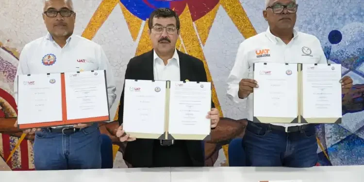 Concreta la UAT acuerdos en beneficio de sus trabajadores