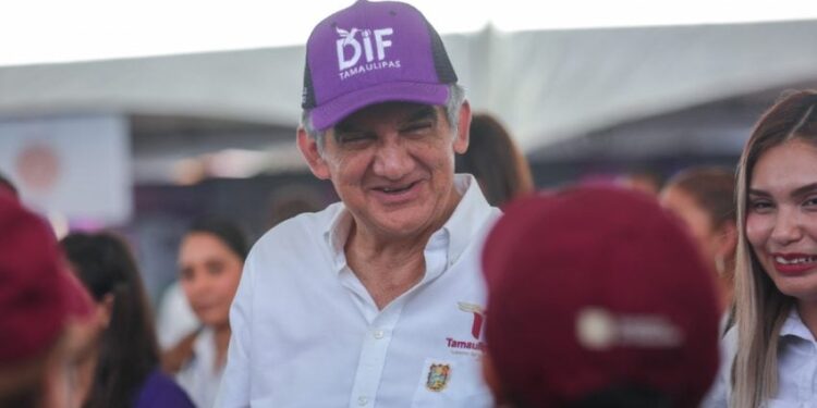 Llevan Américo y María la brigada Transformando Familias hasta el municipio de San Nicolás