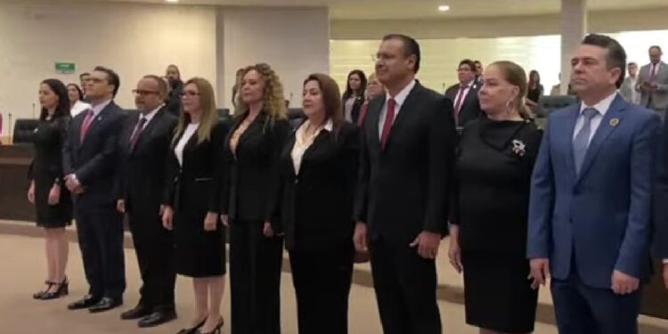 Asumen funciones  nuevos integrantes del Órgano de Administración Judicial
