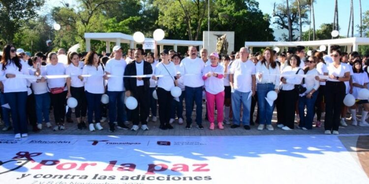Refuerza SET valores y prevención entre estudiantes en caminata por la paz y contra las adicciones