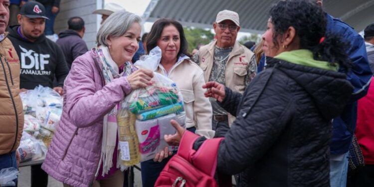 Lleva María de Villarreal miles de apoyos a Xicoténcatl con la Brigada Transformando Familias