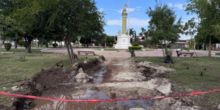 Aclara SOP alcances de trabajos en Plaza Héroes de la Independencia en Ciudad Victoria