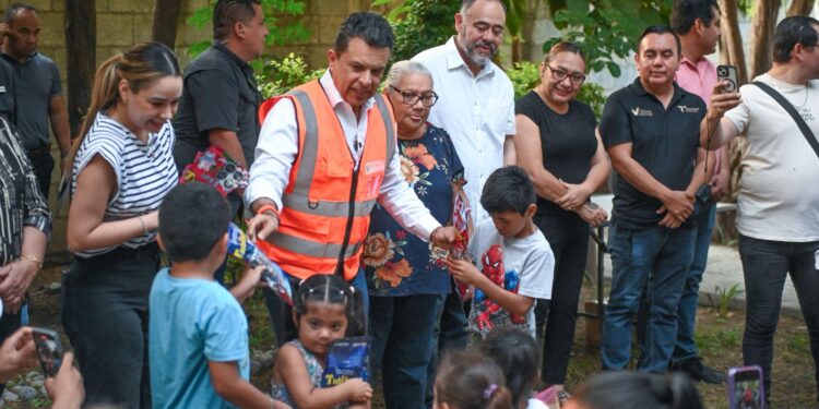Invitan Lucy y Lalo fortalecer la unidad familiar esta Navidad.