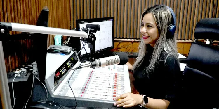 Festeja Radio UAT 34 años de ser la voz del quehacer universitario