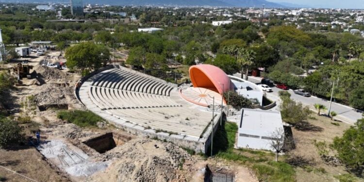 Construye Gobierno de Tamaulipas cubierta sobre concha acústica del parque Siglo XXI en Victoria