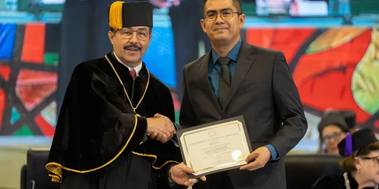 Reconoce la UAT el talento de sus jóvenes científicos