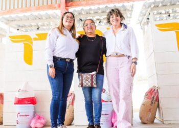 Entrega SEBIEN apoyos sociales en Cruillas