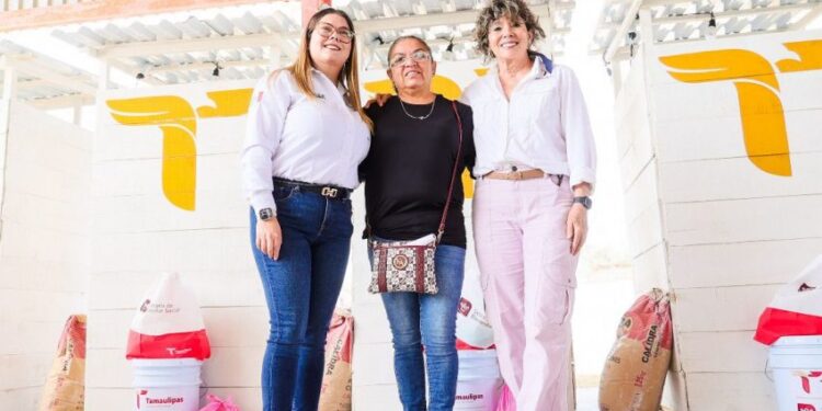 Entrega SEBIEN apoyos sociales en Cruillas