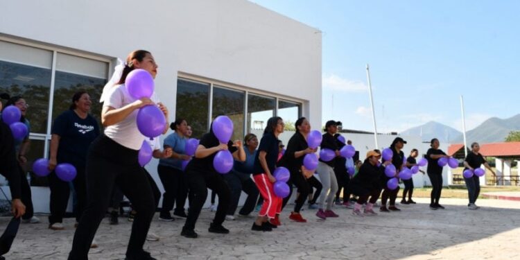 Participan trabajadoras de la SSPT en activación física conmemorativa del Día Internacional de la Mujer