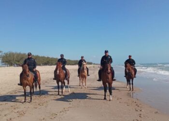 Despliega Guardia Estatal operativo en playa La Pesca durante Semana Santa