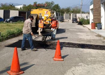 Lleva Municipio programa de bacheo a toda la ciudad.