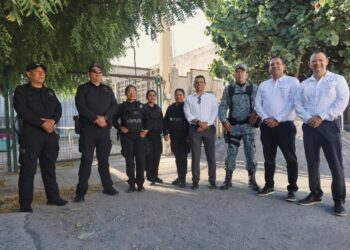 Atiende alcalde Lalo Gattás con mandos de seguridad reportes ciudadanos.