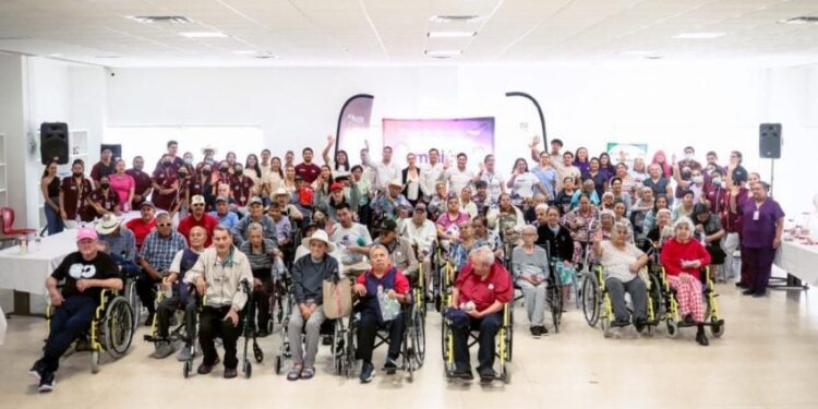 Fortalece INJUVE vínculos intergeneracionales en la Casa Hogar del Adulto Mayor en coordinación con el Sistema DIF Estatal