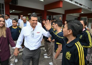 Mejora Municipio espacios educativos en la Secundaria General No. 8.
