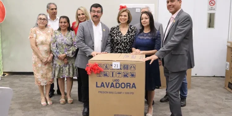 Reconoce Dámaso Anaya labor docente como pilar en la transformación de la UAT